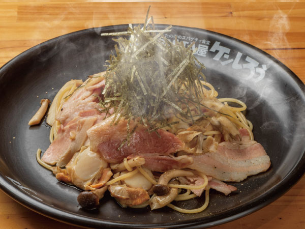 ホタテとキノコ・ベーコンのバター醤油